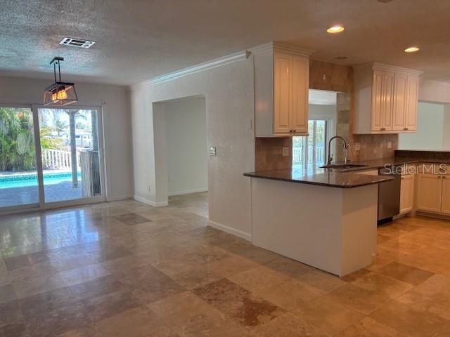 Image 22 of 40 For 12055 4th Street E