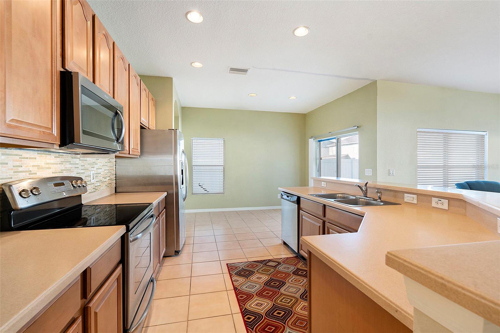 Image 14 of 36 For 9954 Jasmine Brook Circle E