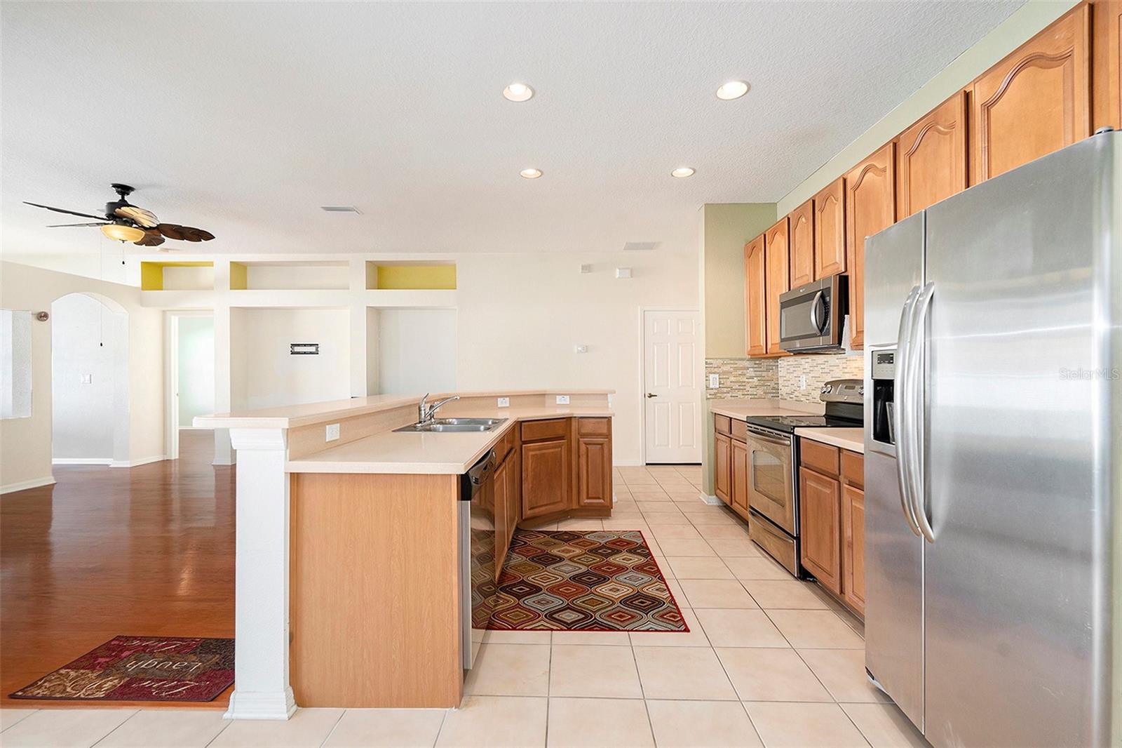 Image 15 of 36 For 9954 Jasmine Brook Circle E