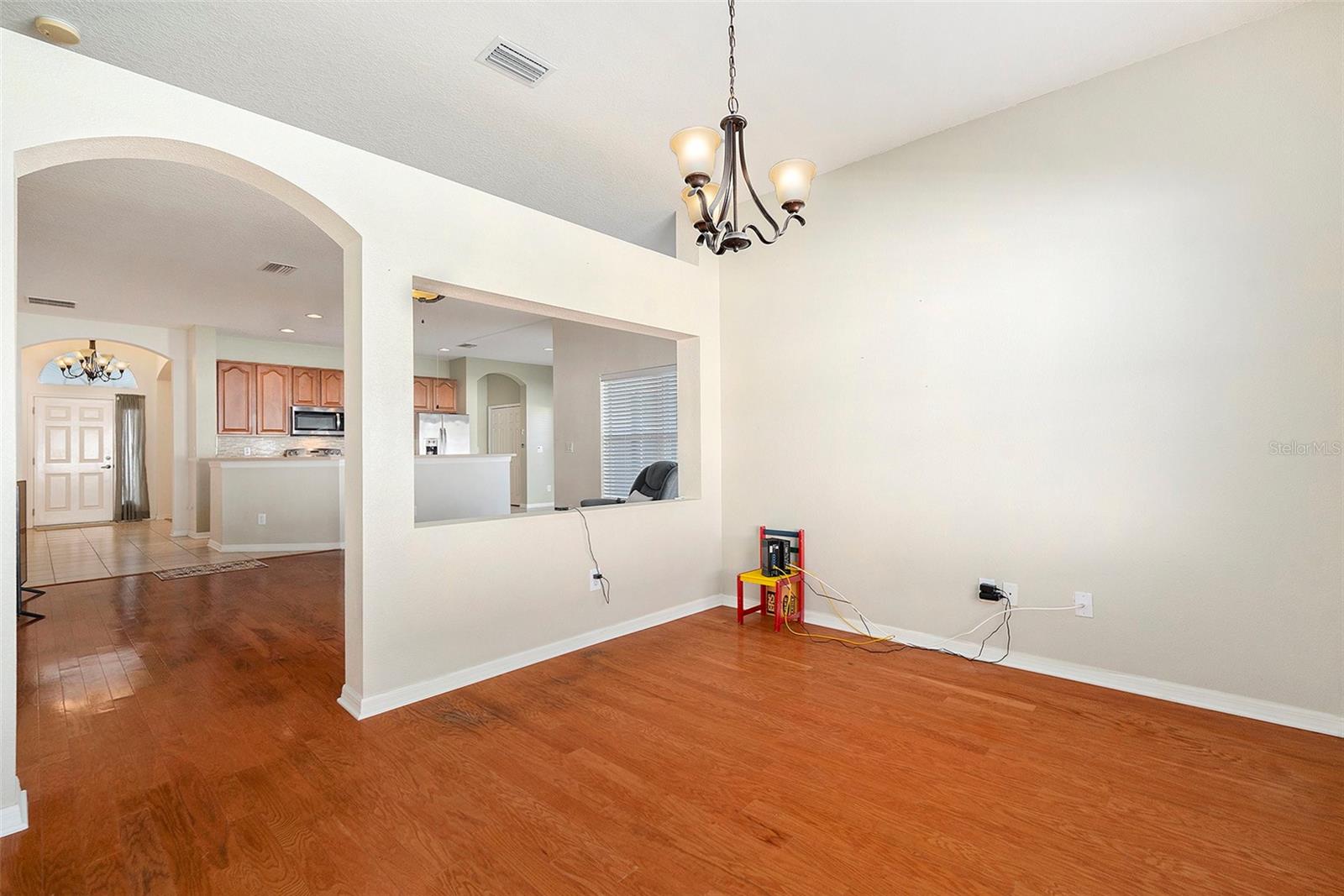 Image 17 of 36 For 9954 Jasmine Brook Circle E