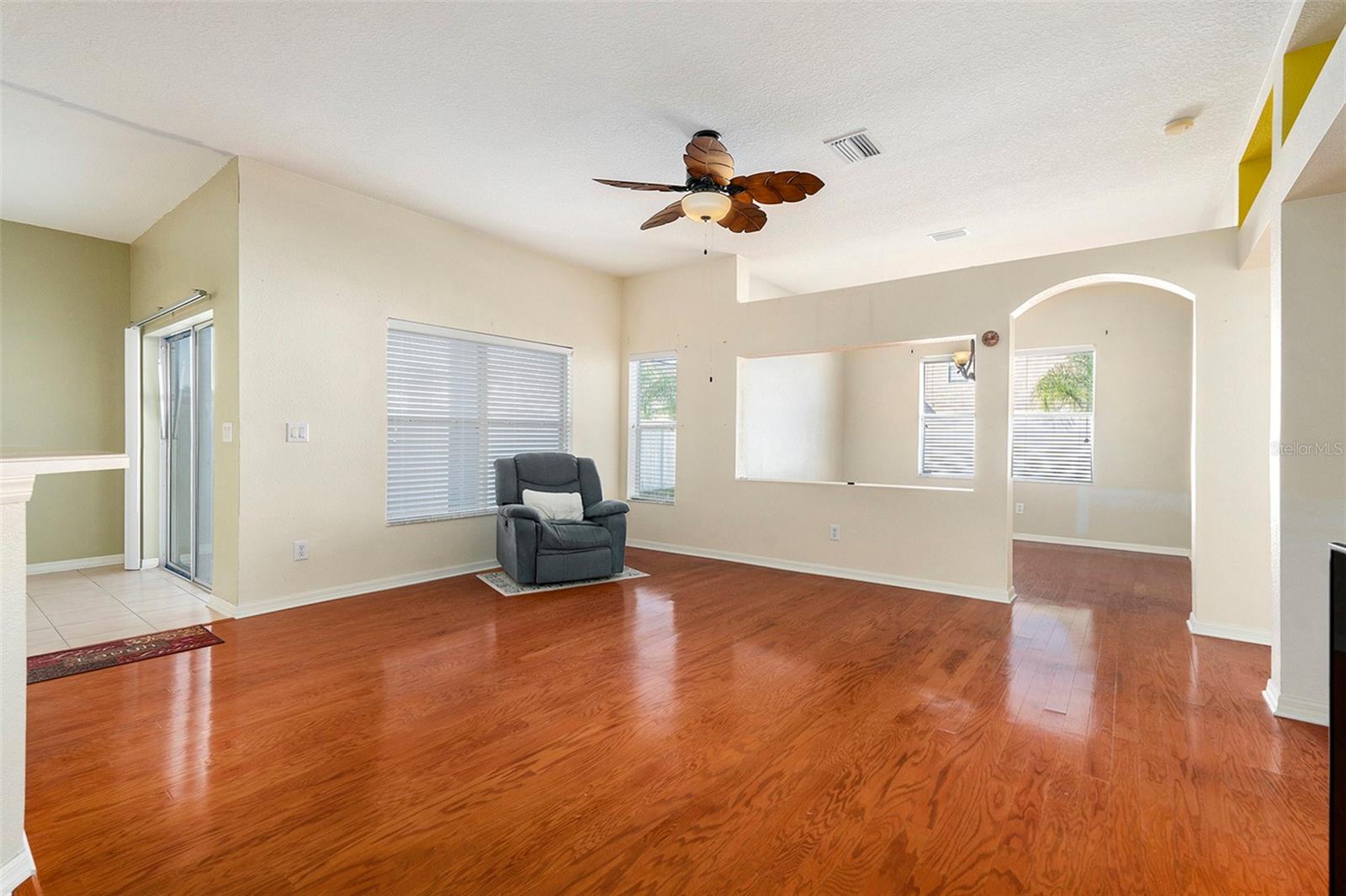 Image 7 of 36 For 9954 Jasmine Brook Circle E