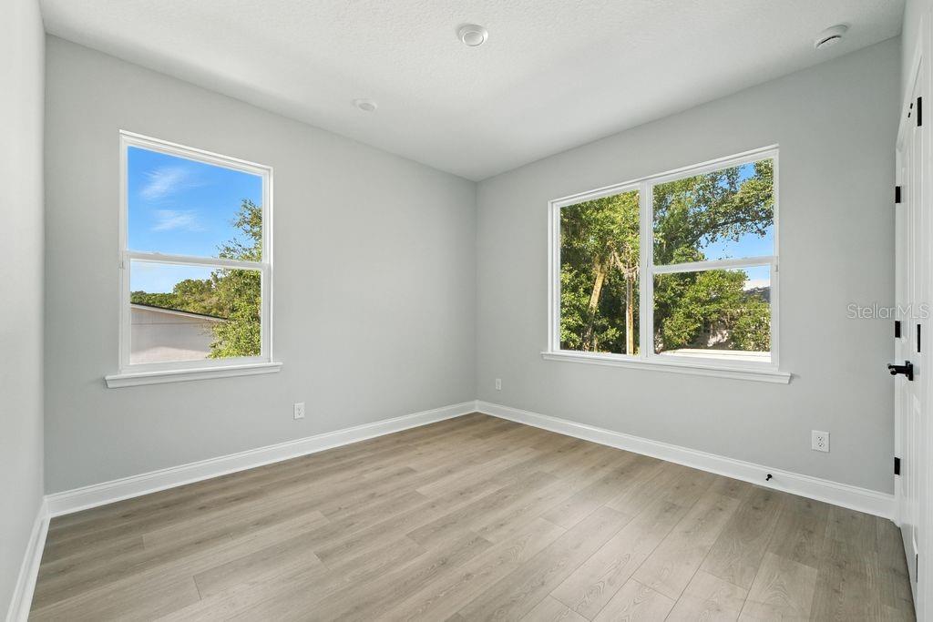 Image 29 of 33 For 1205 Eastin Avenue