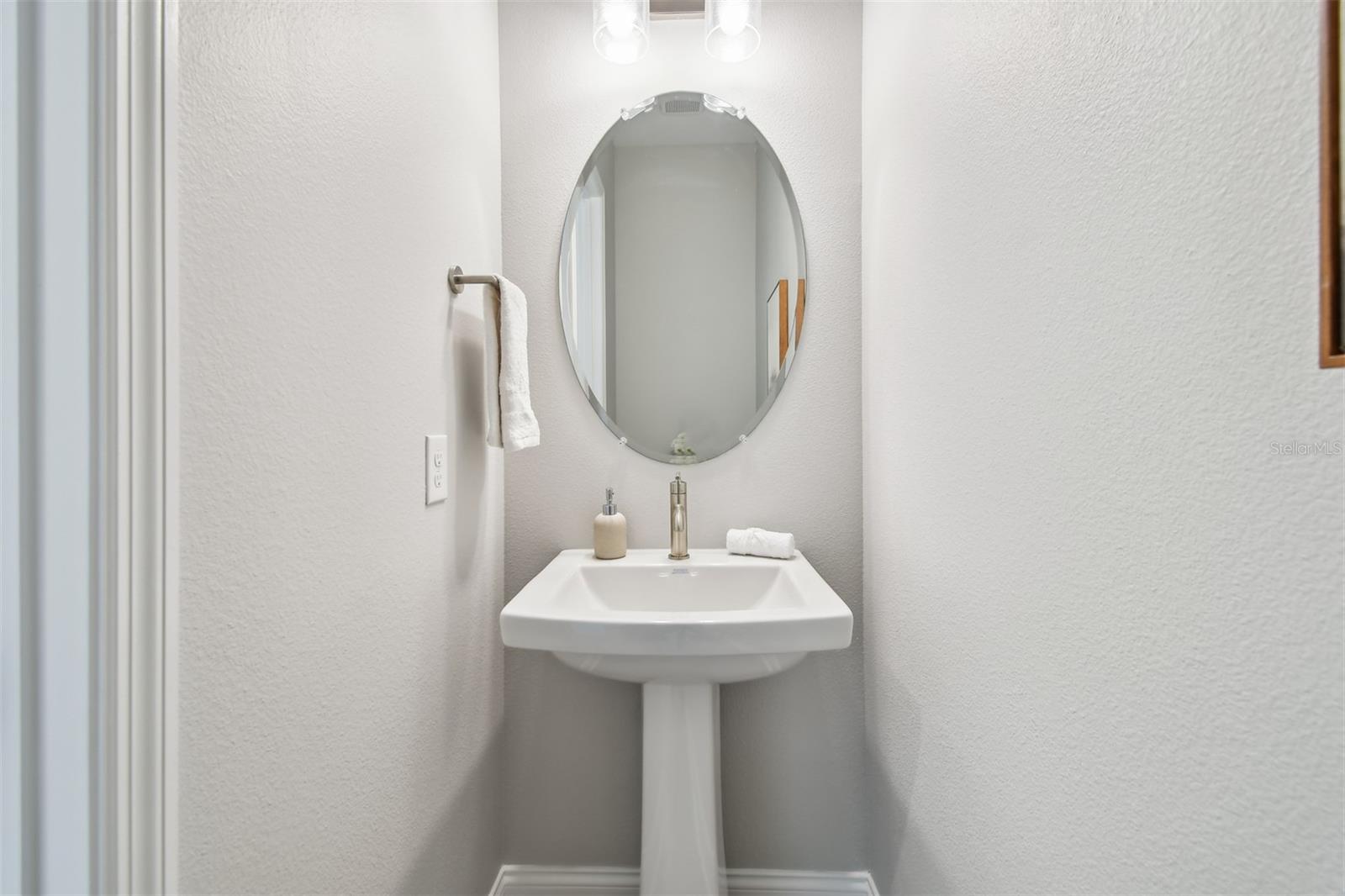 Image 34 of 42 For 1205 Eastin Avenue