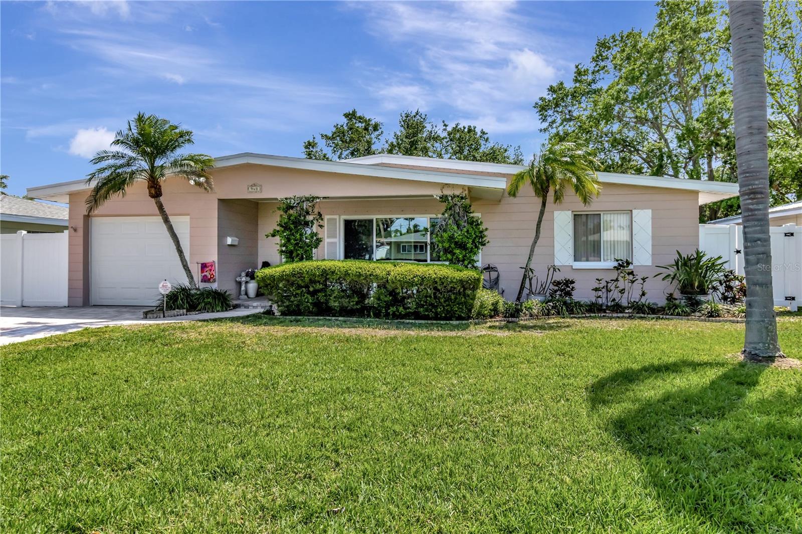 Details for 940 43rd Avenue Ne, ST PETERSBURG, FL 33703