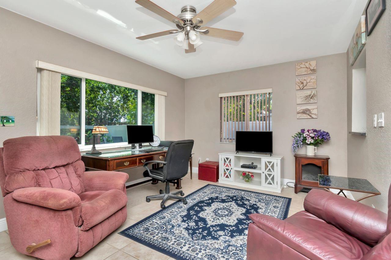 Image 20 of 46 For 940 43rd Avenue Ne