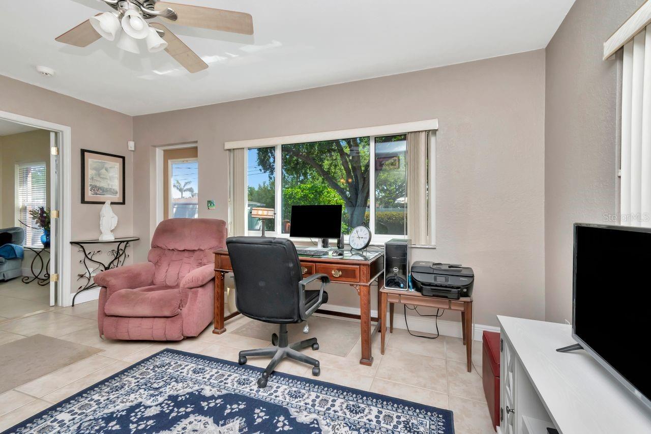 Image 22 of 46 For 940 43rd Avenue Ne