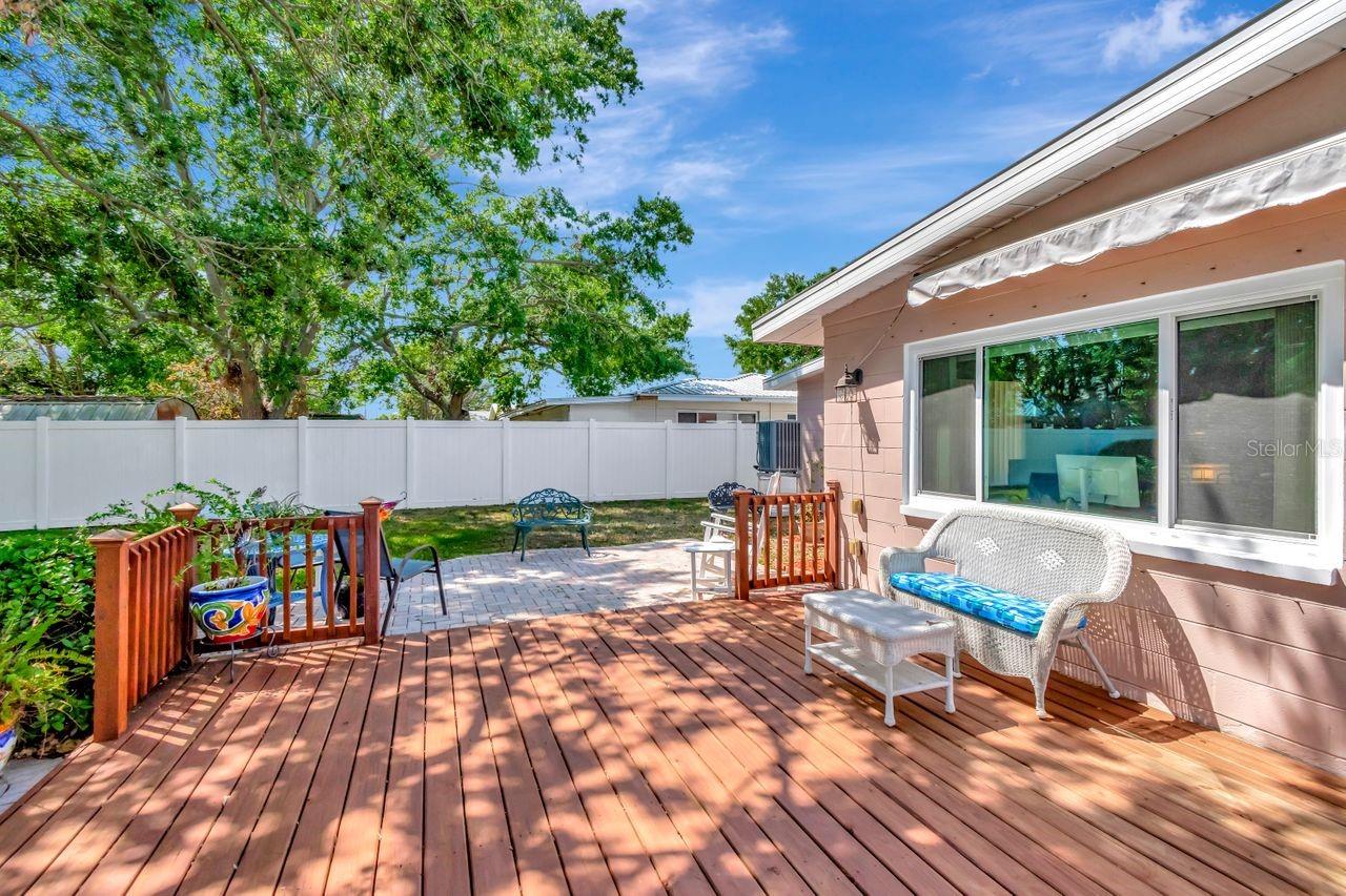 Image 40 of 46 For 940 43rd Avenue Ne