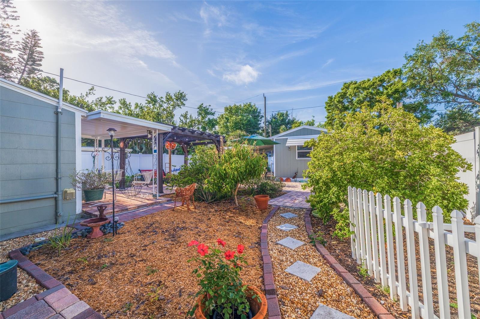 Image 28 of 39 For 4426 3rd Avenue N