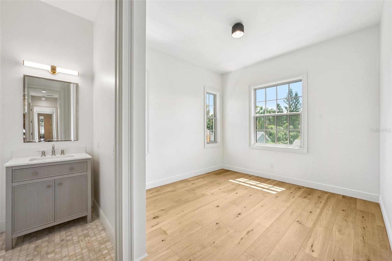 Image 40 of 50 For 413 Park Avenue 1