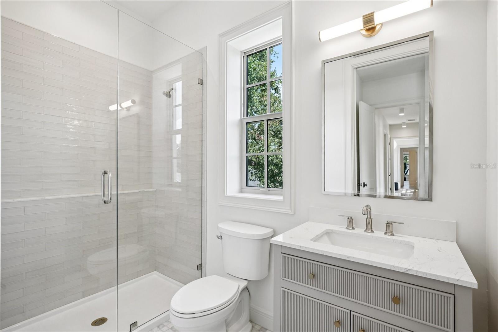 Image 42 of 50 For 413 Park Avenue 1