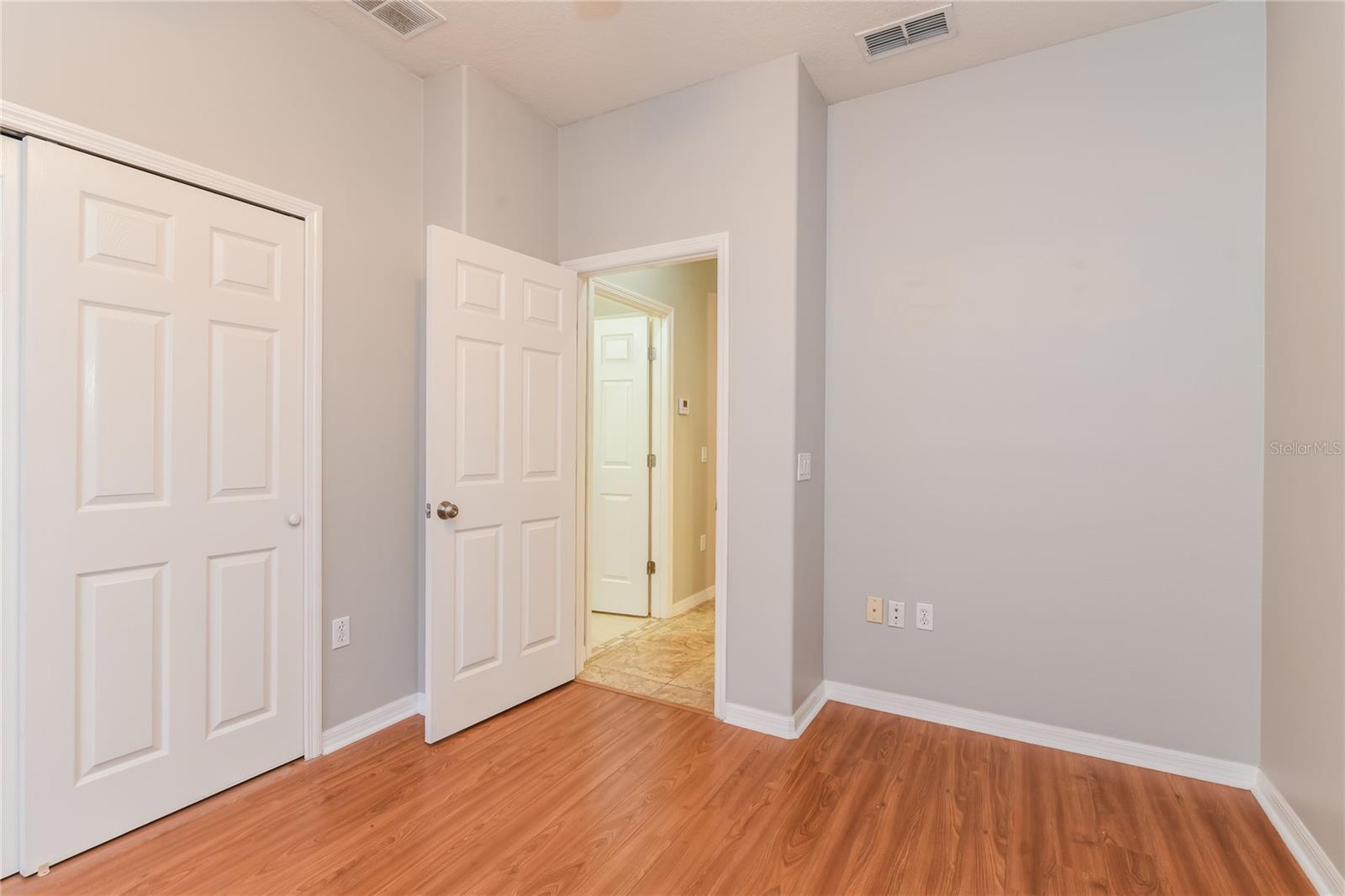 Image 11 of 16 For 505 Millifiora Lane