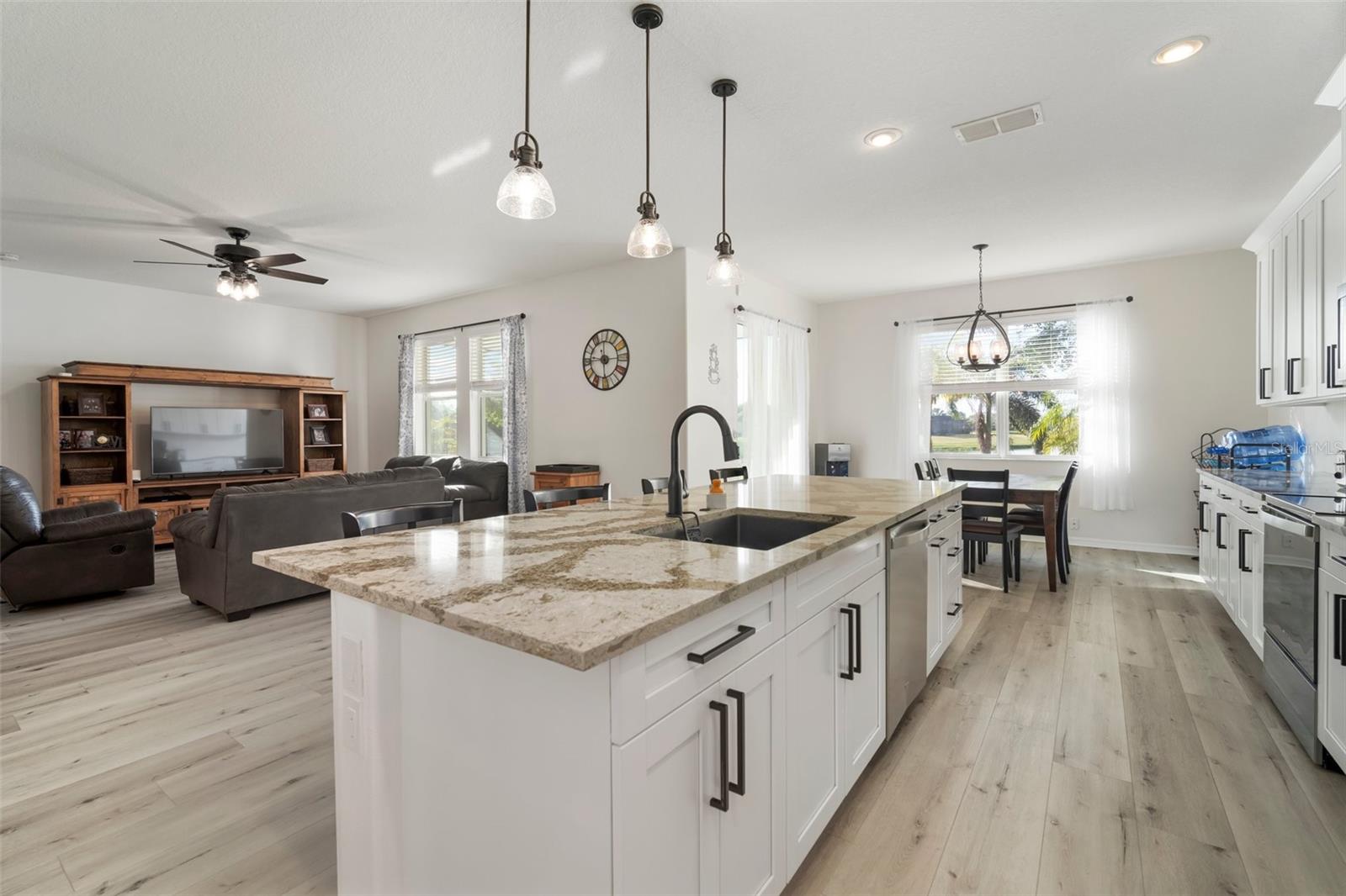 Image 14 of 48 For 5460 Sandy Shell Drive