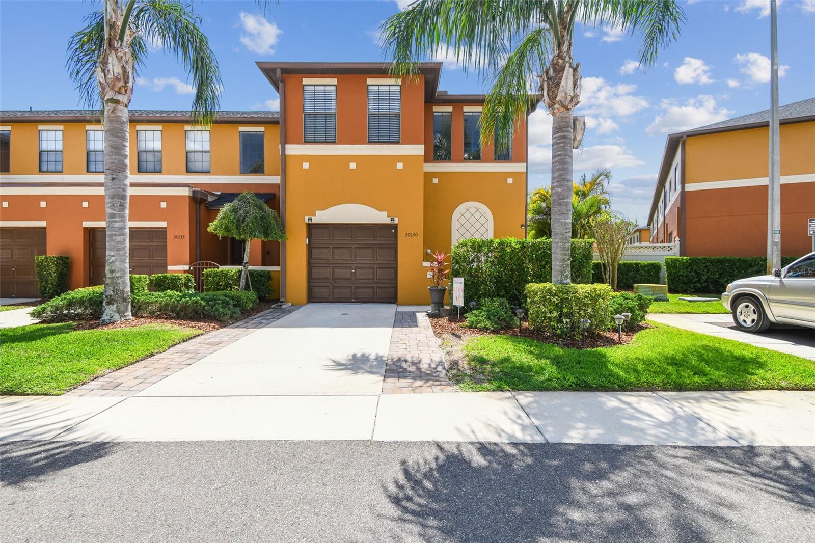 Details for 30130 Mossbank Drive, WESLEY CHAPEL, FL 33543