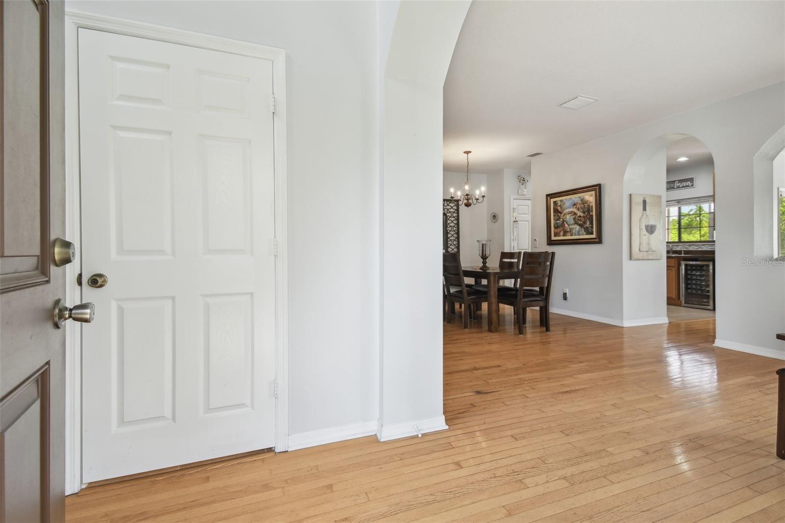 Image 11 of 82 For 30130 Mossbank Drive