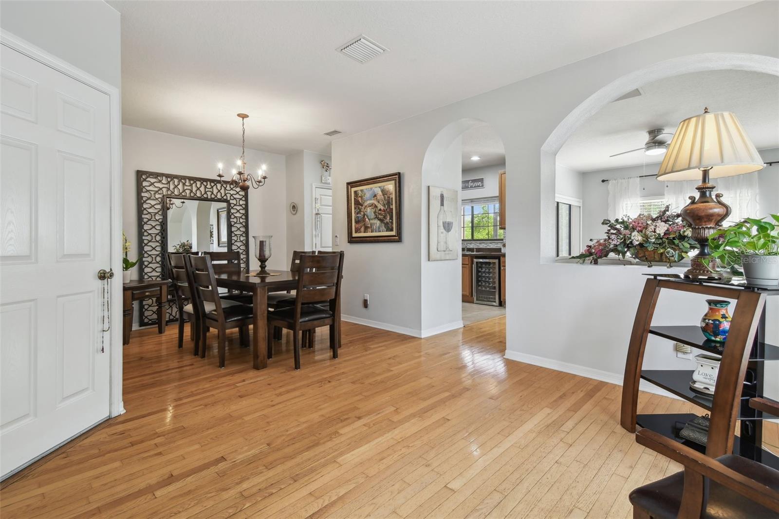 Image 12 of 82 For 30130 Mossbank Drive