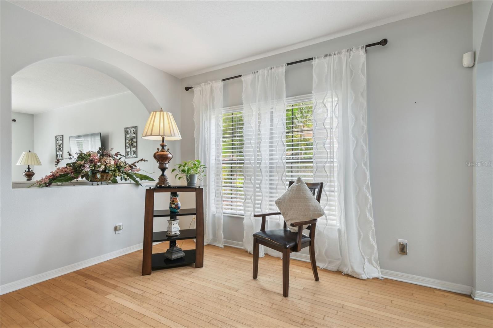 Image 13 of 82 For 30130 Mossbank Drive