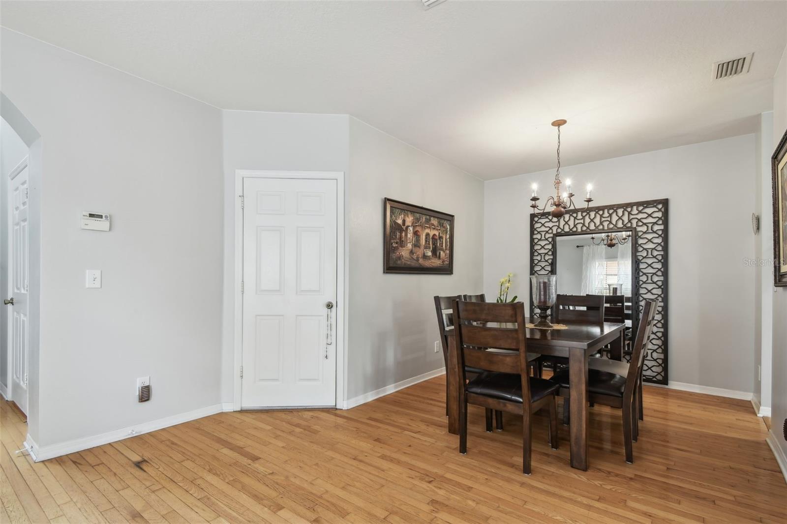 Image 15 of 82 For 30130 Mossbank Drive