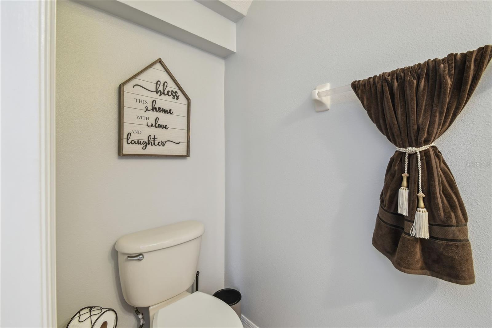 Image 32 of 82 For 30130 Mossbank Drive