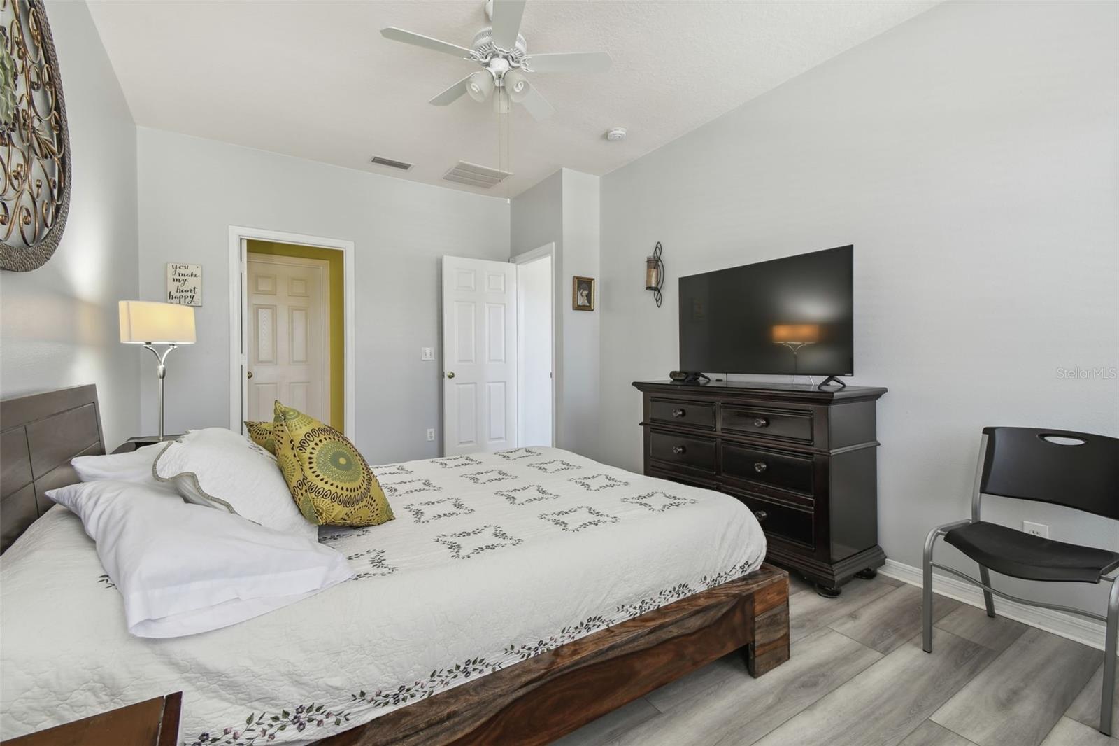 Image 38 of 82 For 30130 Mossbank Drive