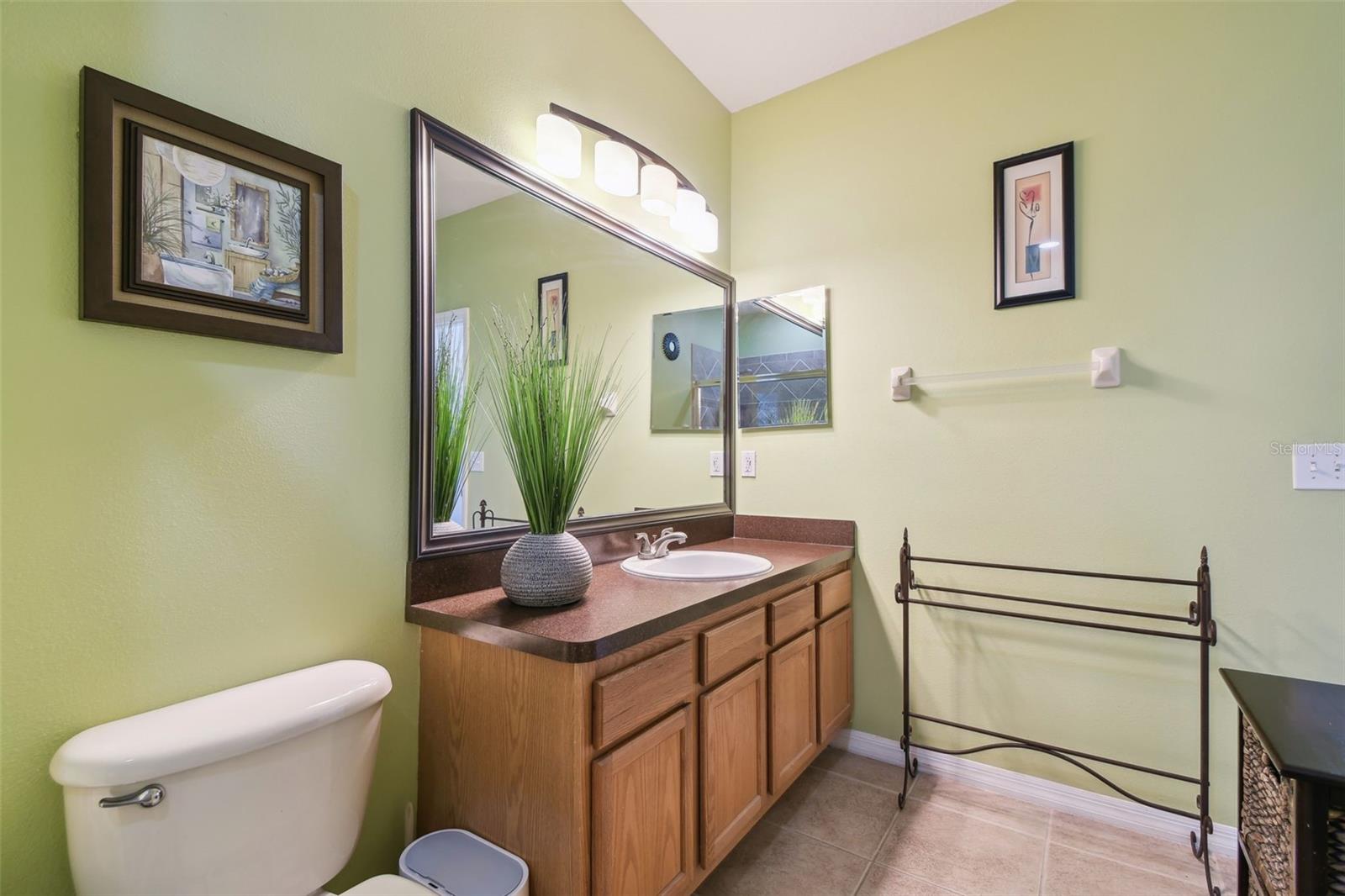 Image 41 of 82 For 30130 Mossbank Drive