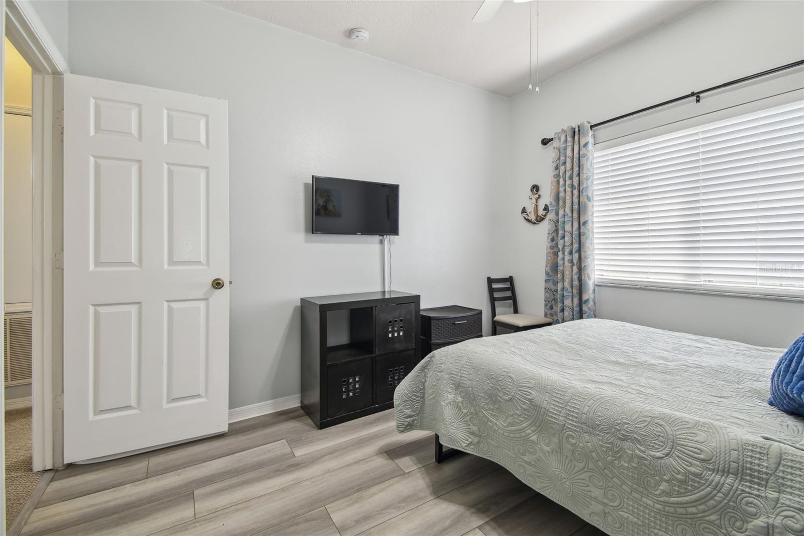 Image 48 of 82 For 30130 Mossbank Drive