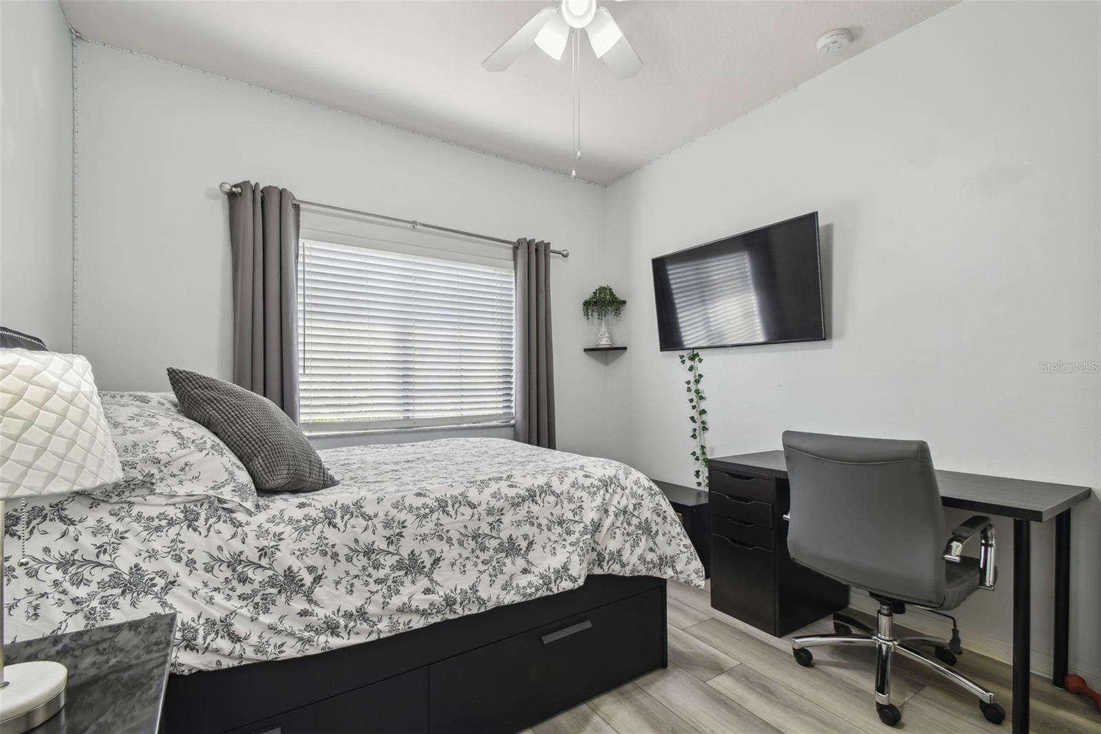 Image 53 of 82 For 30130 Mossbank Drive
