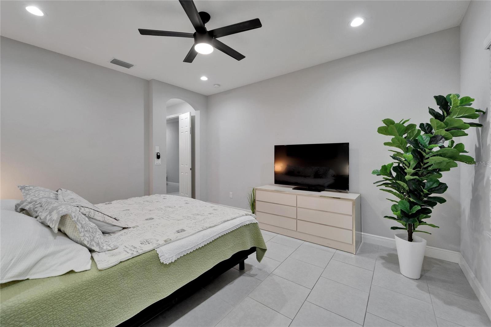 Image 25 of 87 For 606 Winterside Drive
