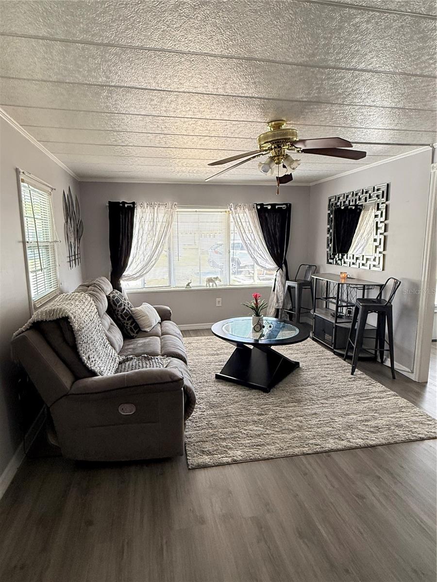 Image 7 of 21 For 37931 Palmetto Palm Drive