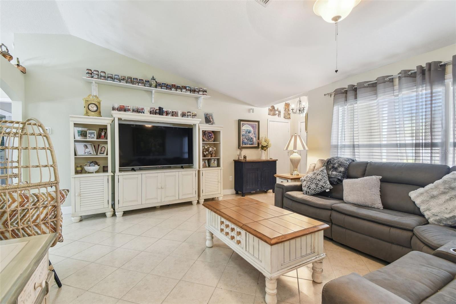 Image 14 of 36 For 4606 Copper Lane