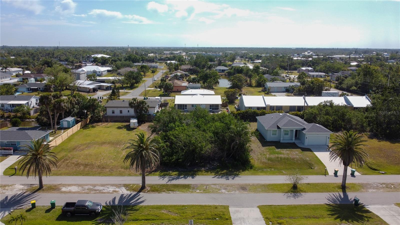 Image 4 of 26 For 3112 Palm Drive
