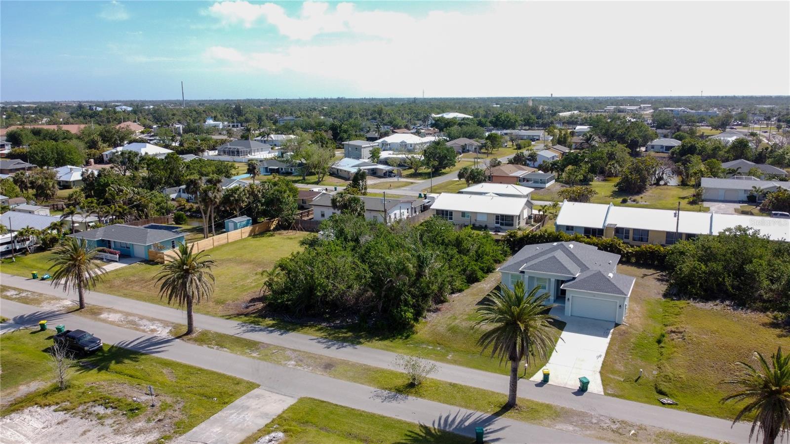 Image 5 of 26 For 3112 Palm Drive