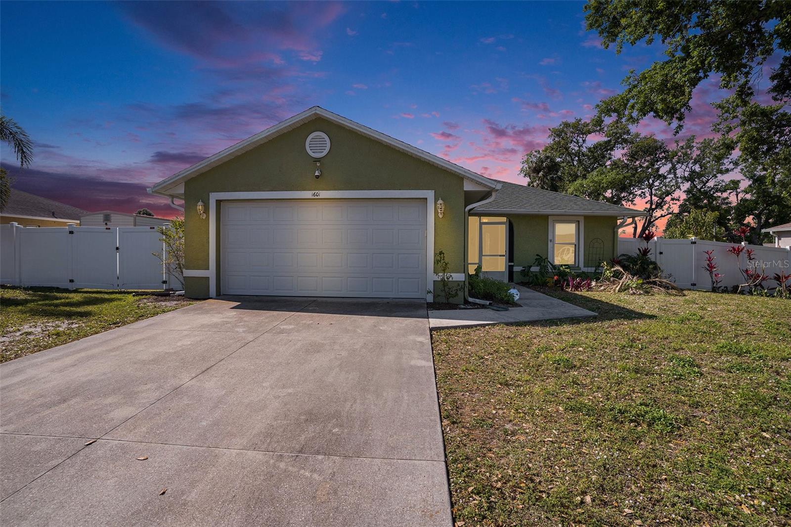 Image 31 of 32 For 1601 14th Street W