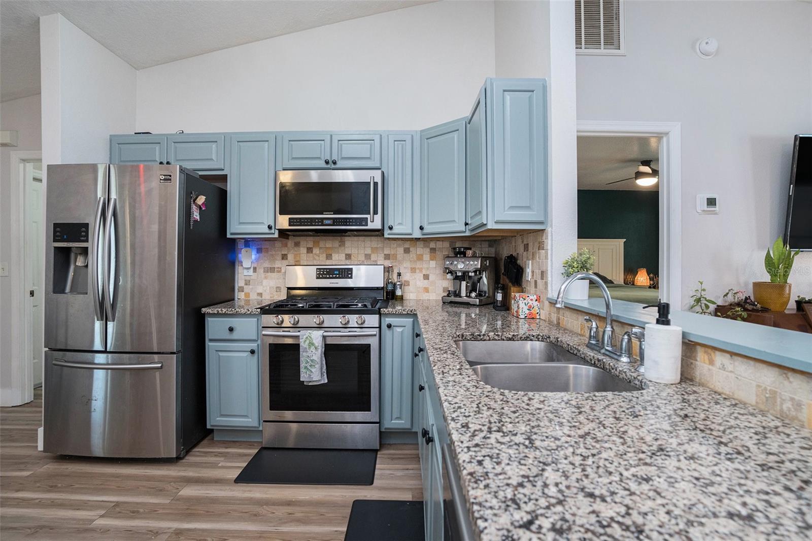 Image 7 of 32 For 1601 14th Street W