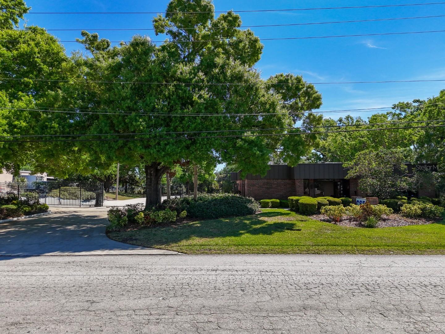 Image 11 of 55 For 5421 59th Street