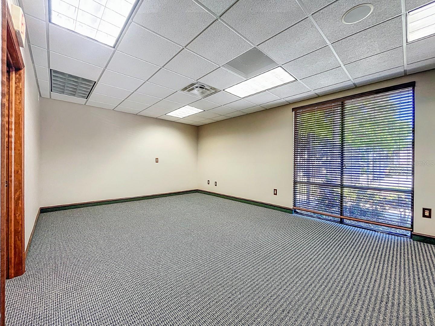 Image 18 of 55 For 5421 59th Street