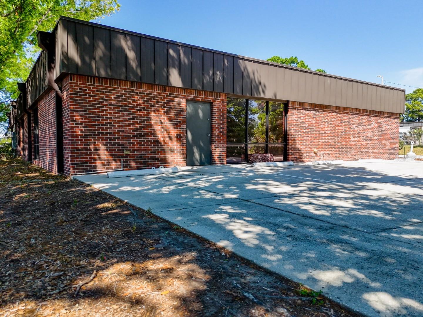 Image 8 of 55 For 5421 59th Street