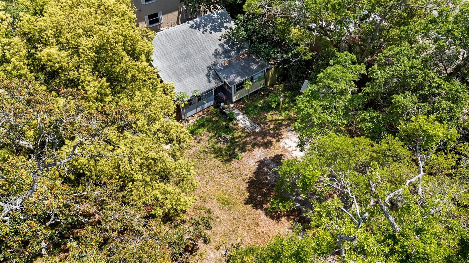 Image 4 of 28 For 1591 Prospect Avenue