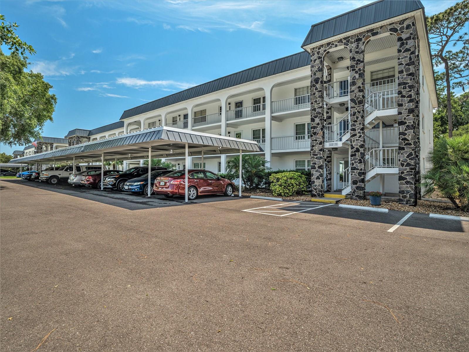 Image 3 of 19 For 4801 Airport Road 118