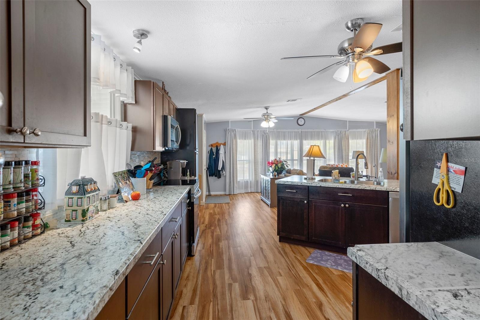 Image 17 of 52 For 16203 Brookridge Boulevard