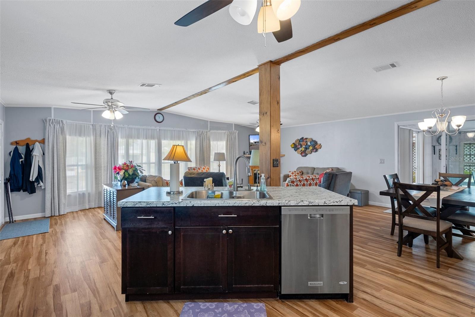 Image 18 of 52 For 16203 Brookridge Boulevard