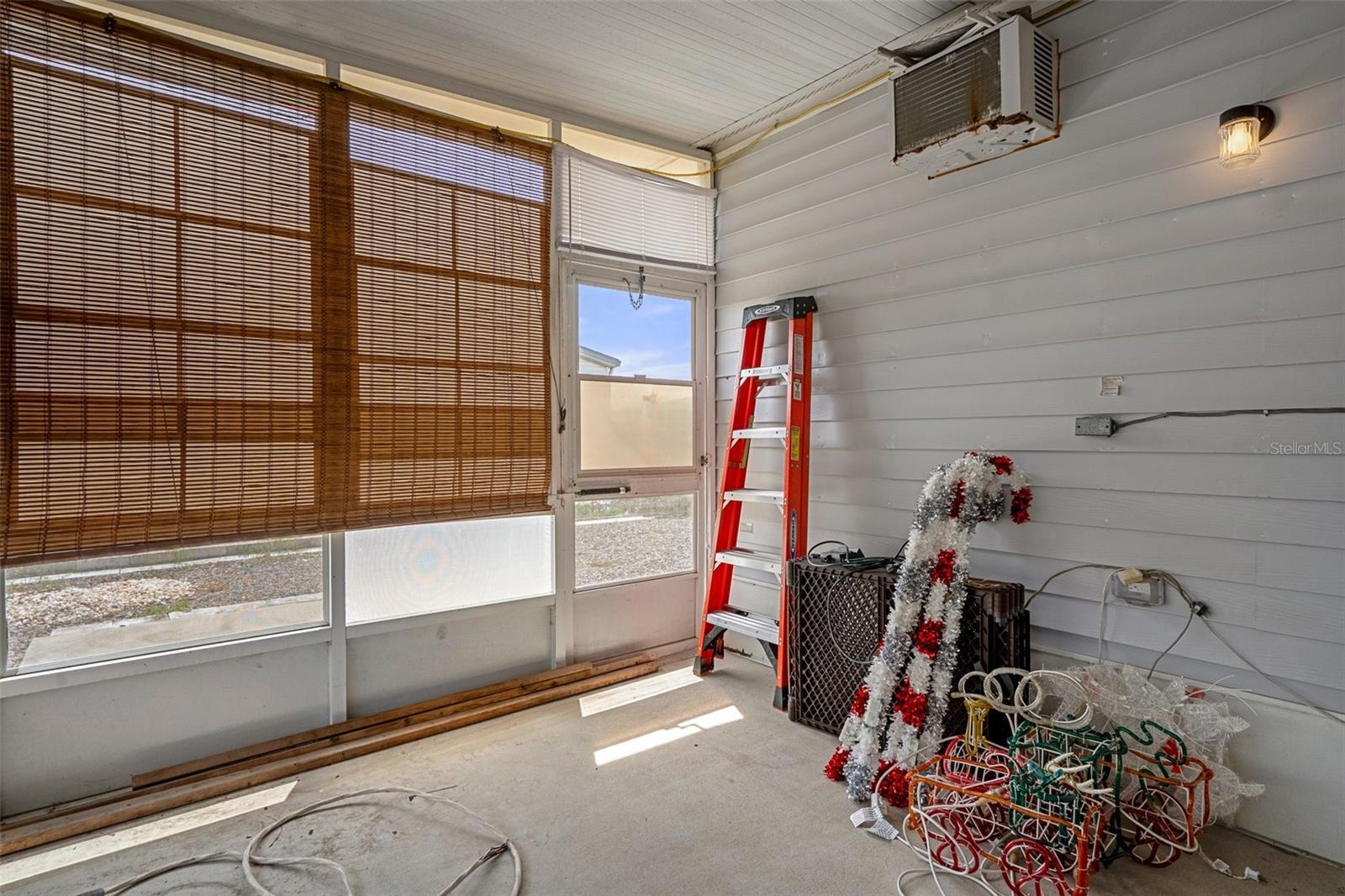 Image 32 of 52 For 16203 Brookridge Boulevard