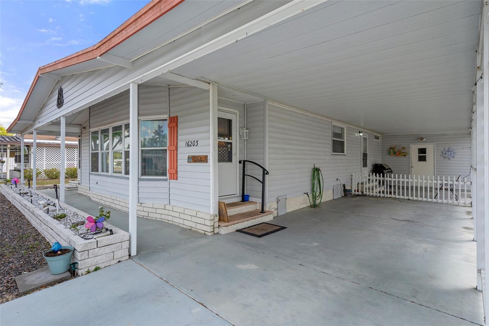 Image 4 of 52 For 16203 Brookridge Boulevard