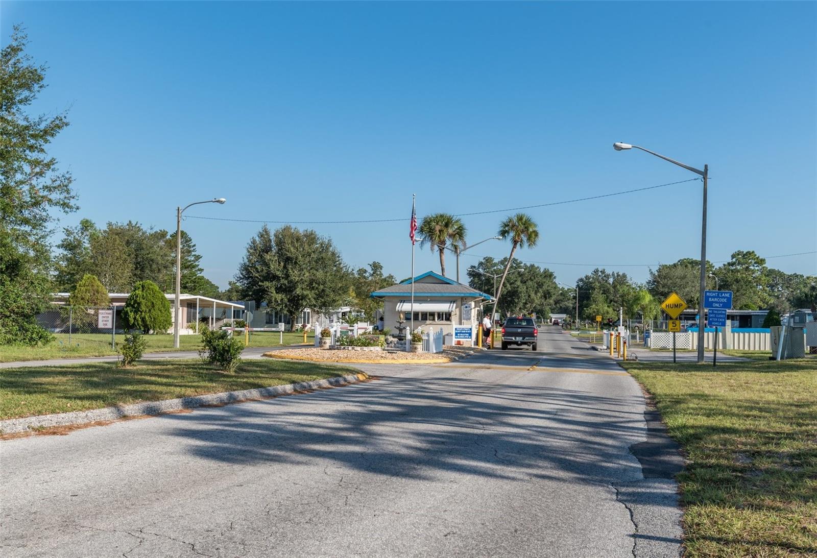 Image 40 of 52 For 16203 Brookridge Boulevard