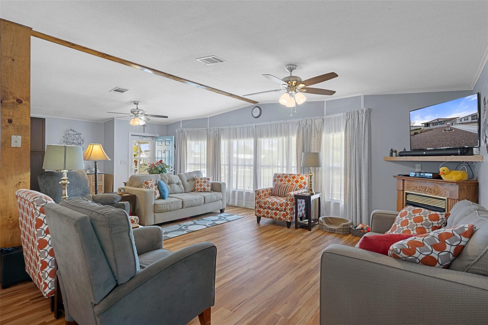 Image 9 of 52 For 16203 Brookridge Boulevard