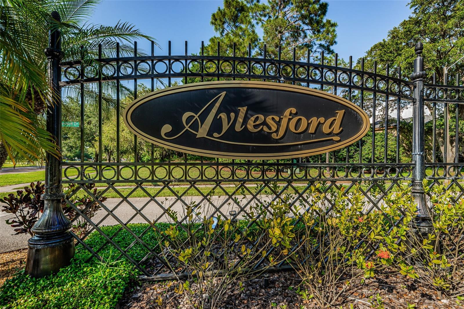 Image 57 of 91 For 4693 Aylesford Drive