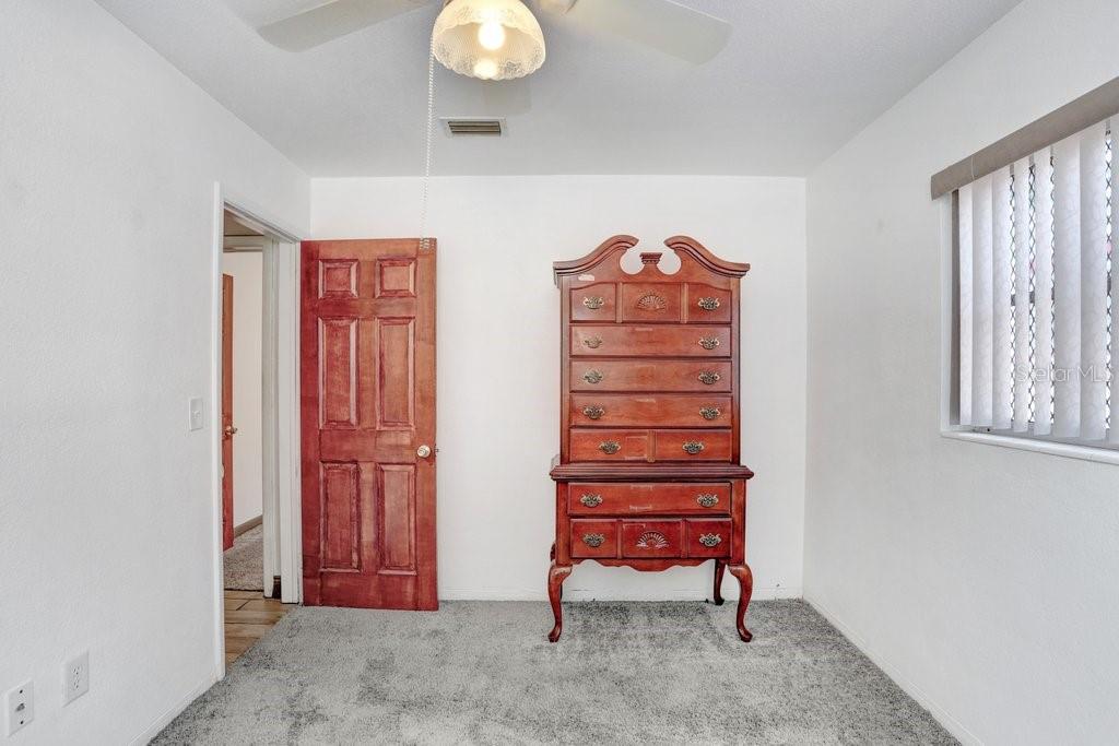 Image 11 of 32 For 1054 13th Avenue S