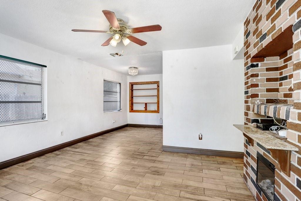 Image 13 of 32 For 1054 13th Avenue S