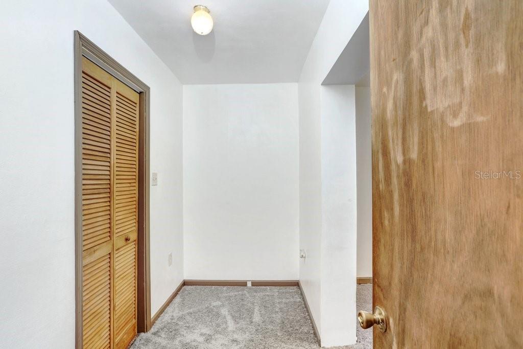 Image 8 of 32 For 1054 13th Avenue S