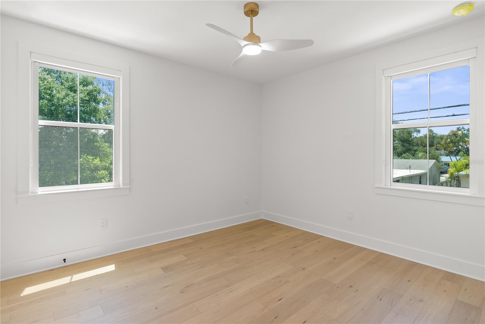 Image 40 of 45 For 921 12th Street N