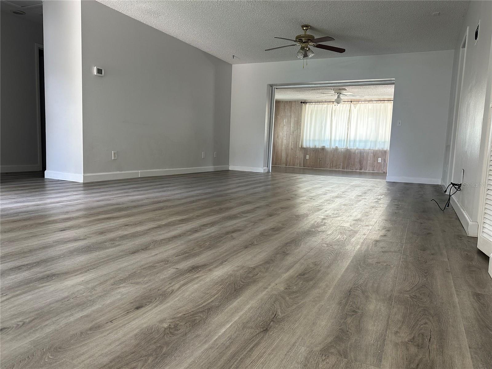 Image 7 of 32 For 2556 Elderberry Drive